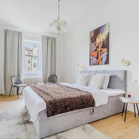 Lägenhet Modern Apart With 3 Bedrooms I Center Of Prague