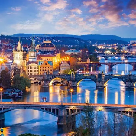Apartamento With 3 Bedroom For Family Praga