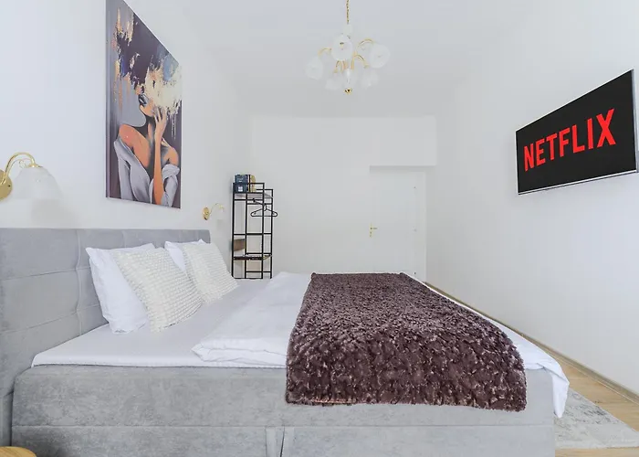 3-bedroom For Family Daire *