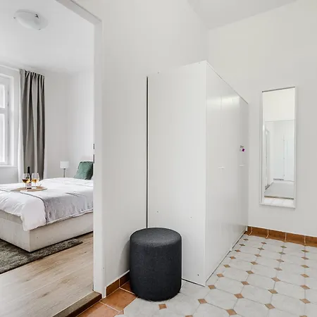 With 3 Bedroom For Family براغ